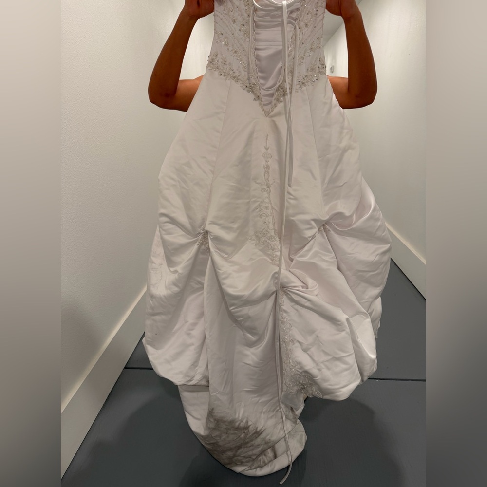 Maggie Sottero V7018SM Beaded Ball Gown Wedding Dress Size 6 Ivory - Picture 13 of 15